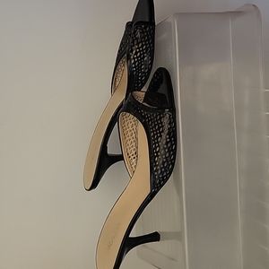 Sweet kitten heel slides